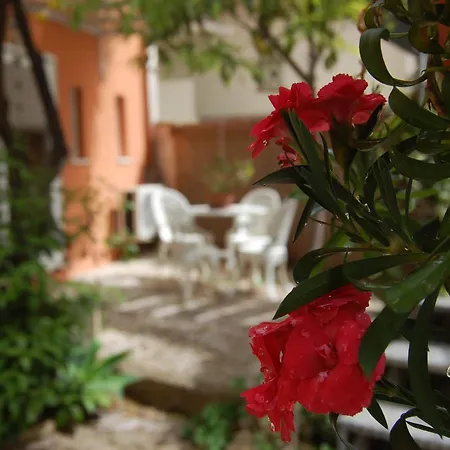 Casa Satta 1925 Konukevi 3*